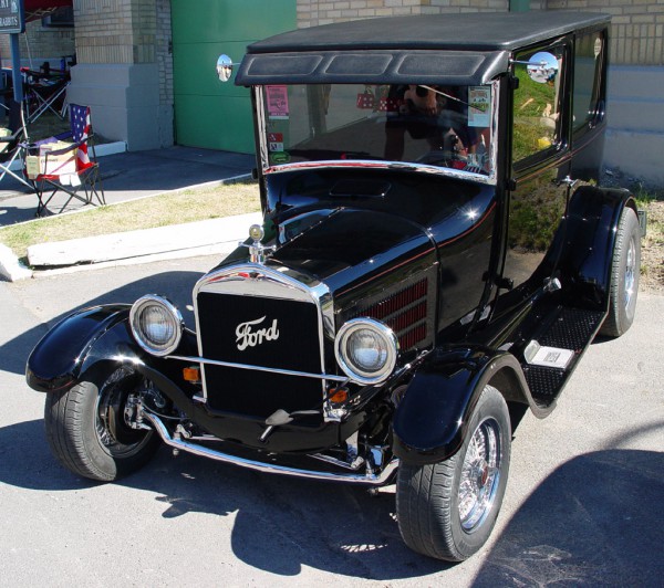 1927-Ford-Model-T-b-pr-sy