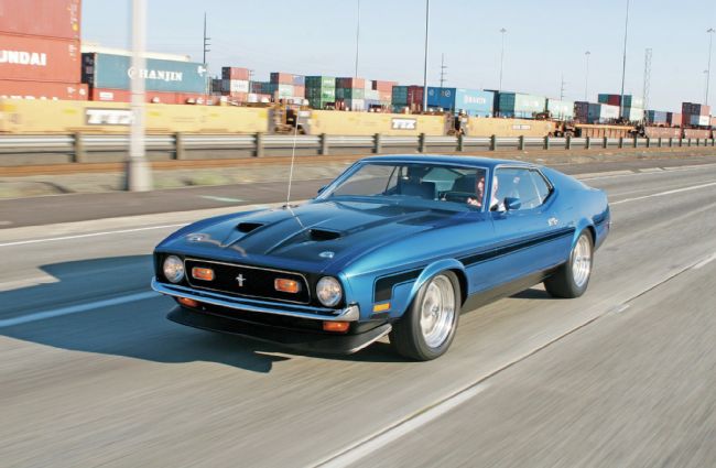 1971-ford-mustang-boss-351-first-and-foremost-front-side-view