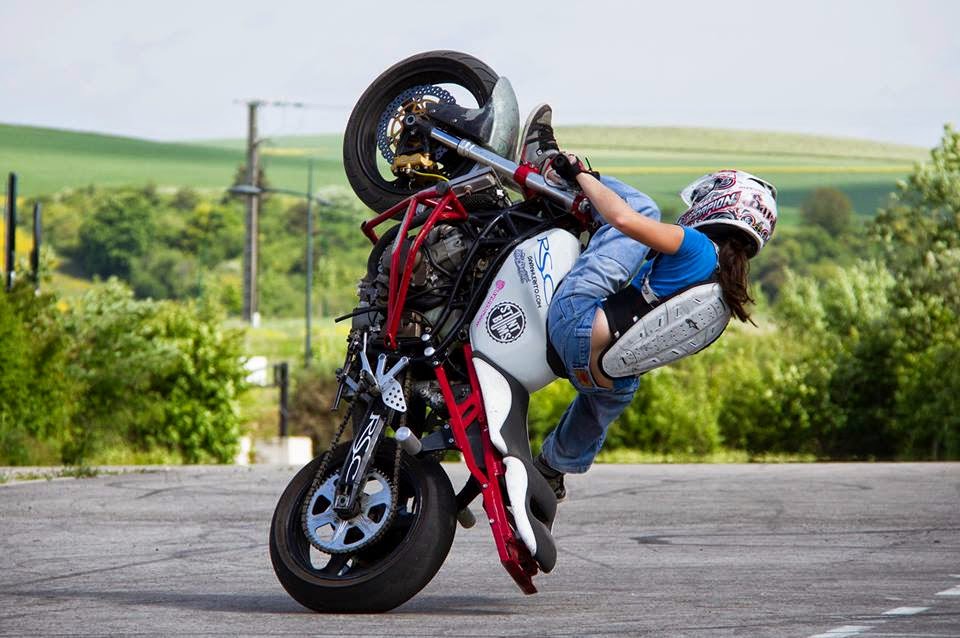 Sarah Lezito One out of Billion Girls The BEST Female BIKE Stunt EVER
