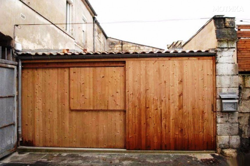 This Man Has Transformed His Garage Into A Beautiful 2-Storey Apartment! 2