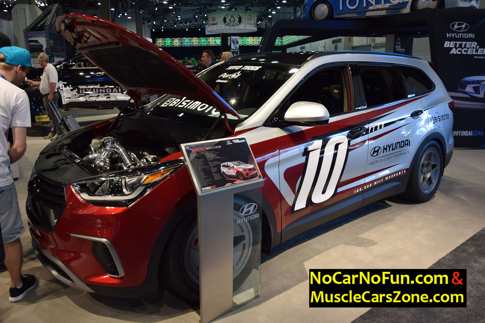 1040 HP Bisimoto Hyundai Santa Fe Santa Fast Concept 1 - Sema Show 2016 Vegas