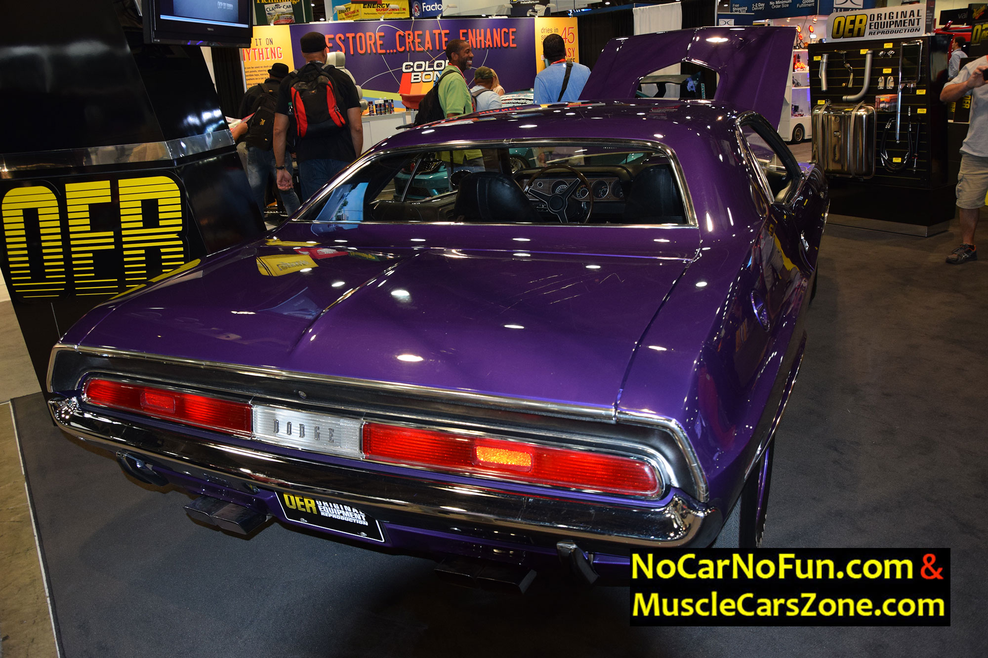 1970 426 Hemi Challenger RT Reggie Jackson 1 - Sema Show 2016 Vegas