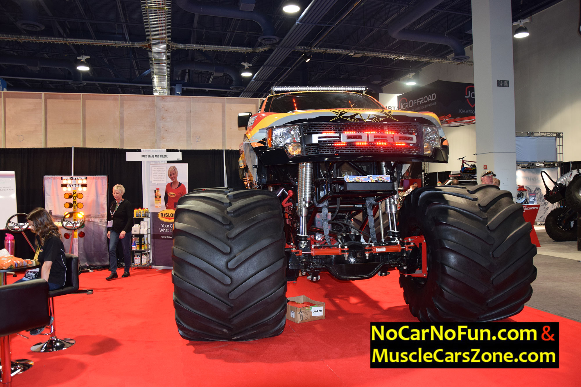 Ford F-150 Raptor monster truck 2 - Sema Show 2016 Vegas