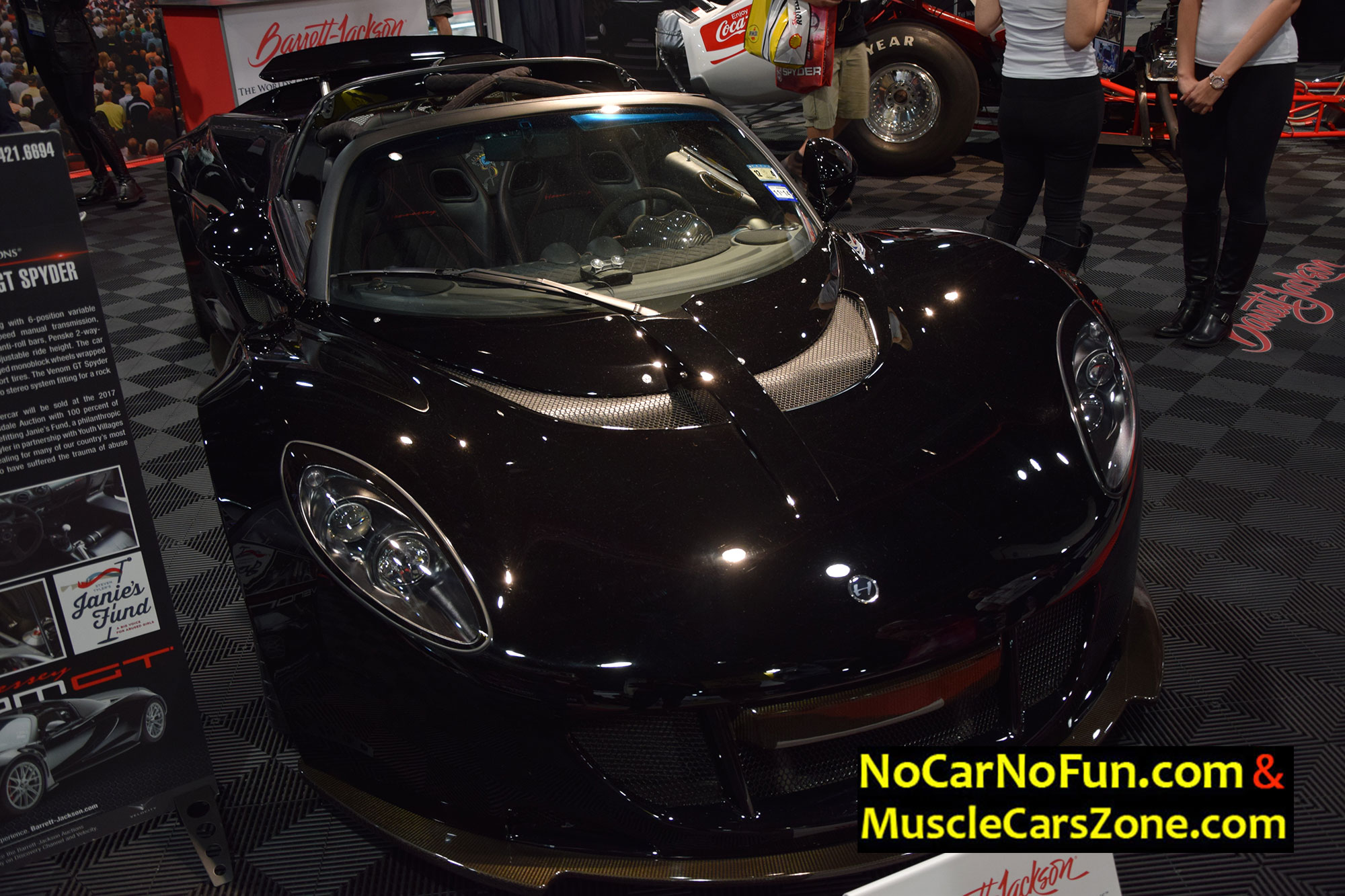 Hennessey Venom GT Spyder Porsche 2 - Sema Show 2016 Vegas
