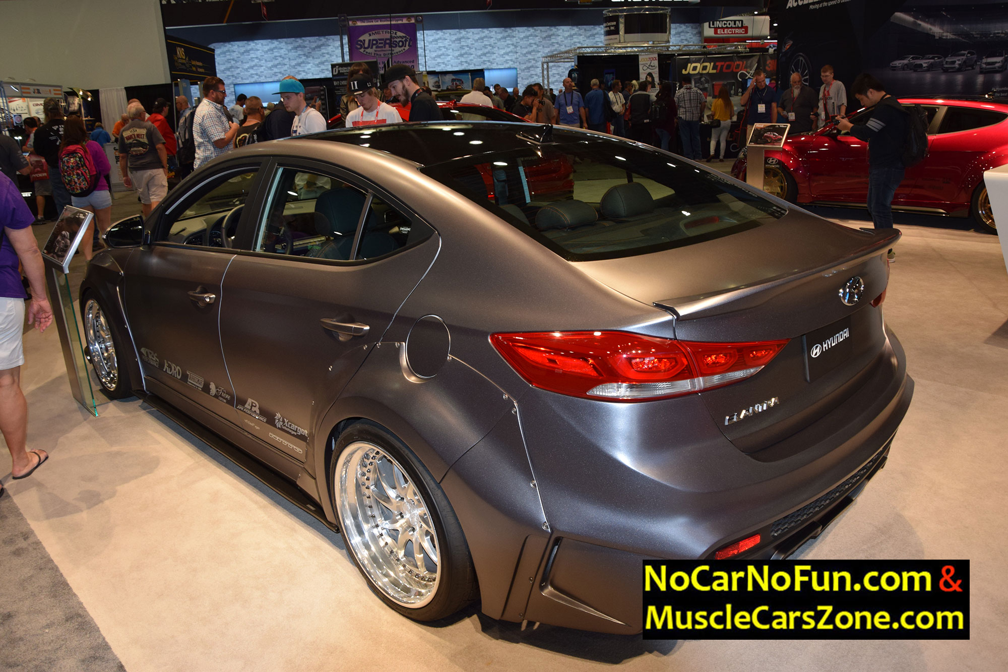 Hyundai Elantra 2 - Sema Show 2016 Vegas
