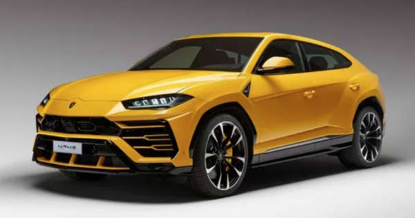 Lamborghini Unveiled Their New SUV in Public - Lamborghini URUS 2