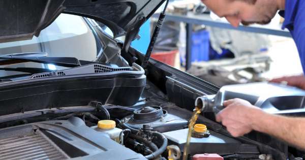 5 Things to Know About Getting a Car Oil Change 1