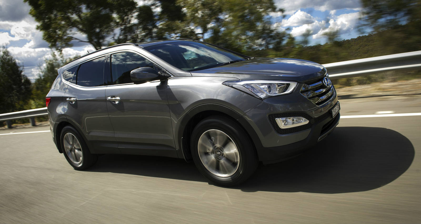 Hyundai Santa Fe Safer than Mercedes-Benz M-Class Range Rover 15