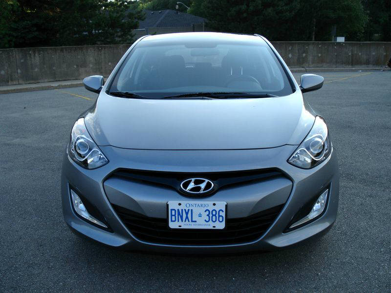 2013 hyundai elantra gt side featured