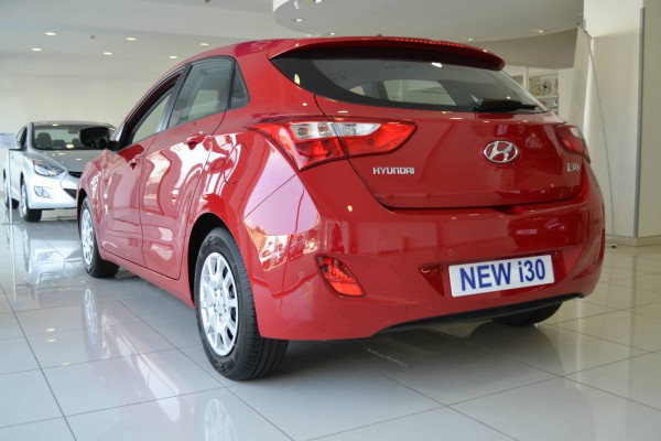2013 hyundai i30 red 5