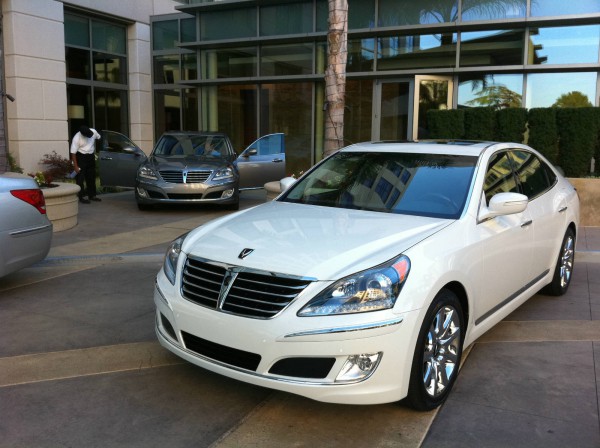 hyundai equus 1 New Premium Showrooms