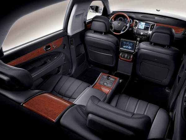 hyundai equus interior New Premium Showrooms