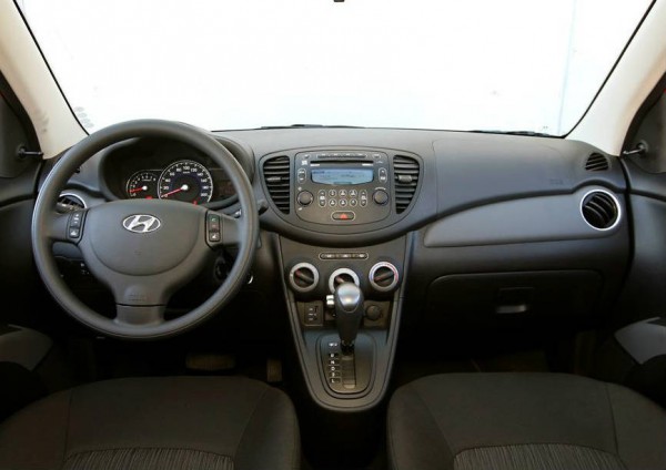 hyundai i10 interior