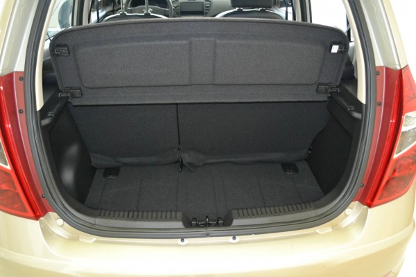 hyundai i10 trunk space