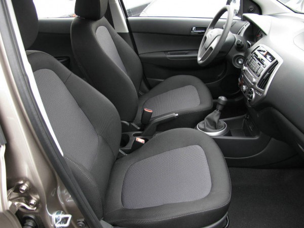 hyundai i20 2013 interior 1
