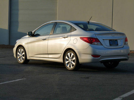 2012 Hyundai Accent rear