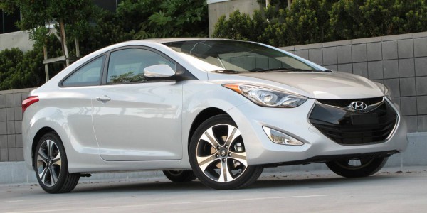 2013 Hyundai Elantra Coupe Front Three Quarters View f