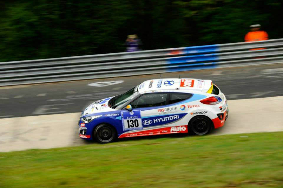 Hyundai Veloster Turbo at 24-hour race at nurburgring 3