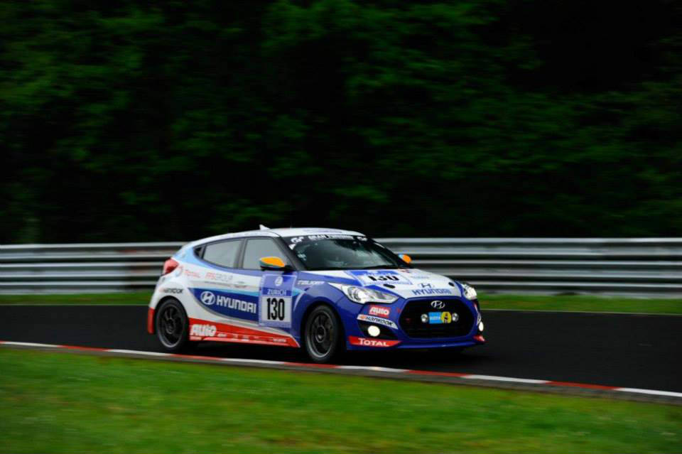 Hyundai Veloster Turbo at 24-hour race at nurburgring 6