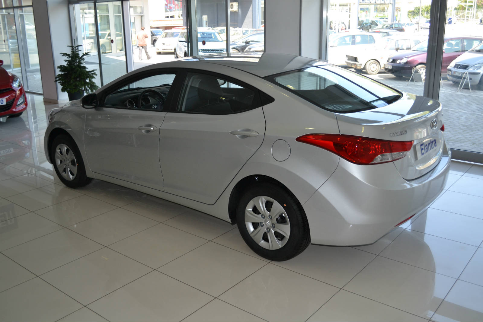 hyundai elantra rear