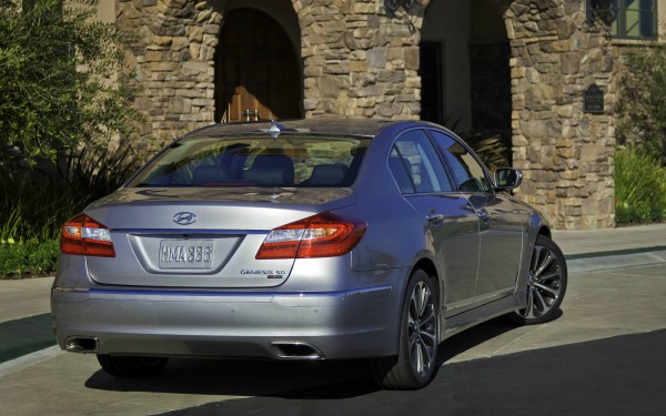 hyundai genesis 2012 rear side