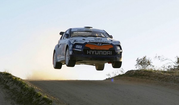 hyundai veloster rally car  7