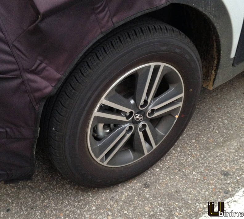 hyundai b segment mini suv spy photos 4