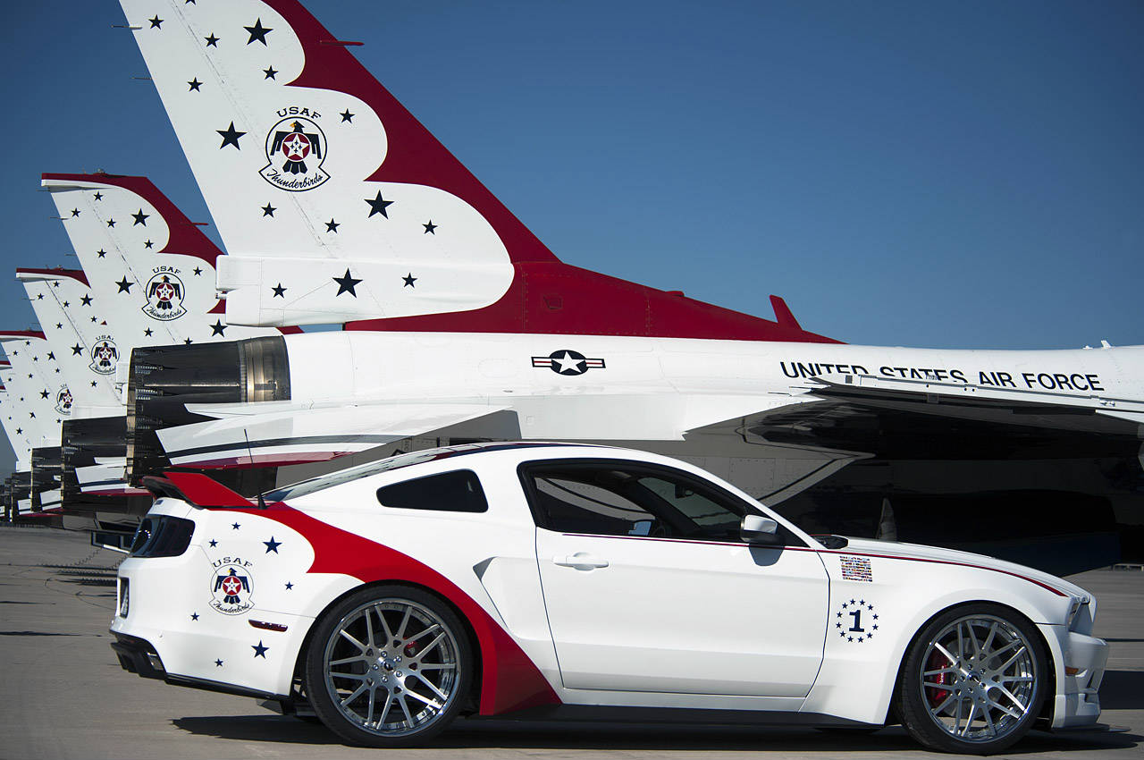 Thunderbird Edition Mustang 13