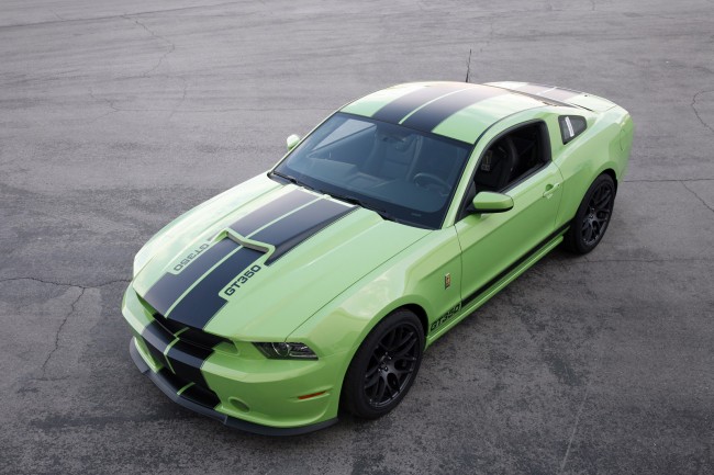 2013-Shelby-GT350-1966-Shelby-GT350-01-650x433