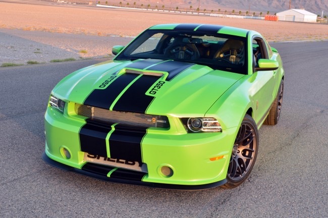 2013-Shelby-GT350-1966-Shelby-GT350-03-650x432