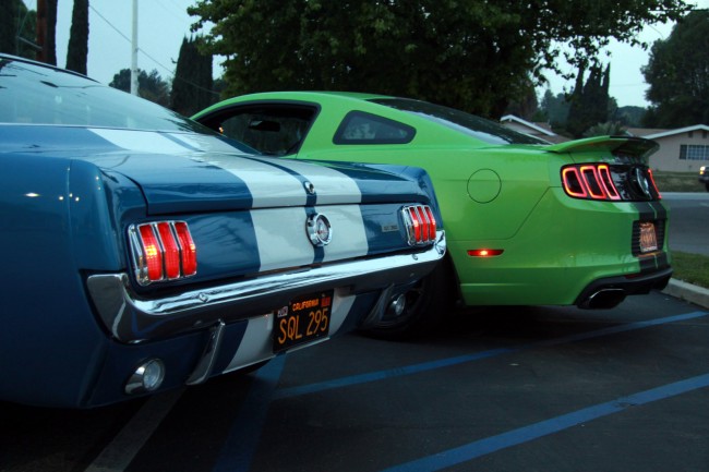 2013-Shelby-GT350-1966-Shelby-GT350-38-650x433