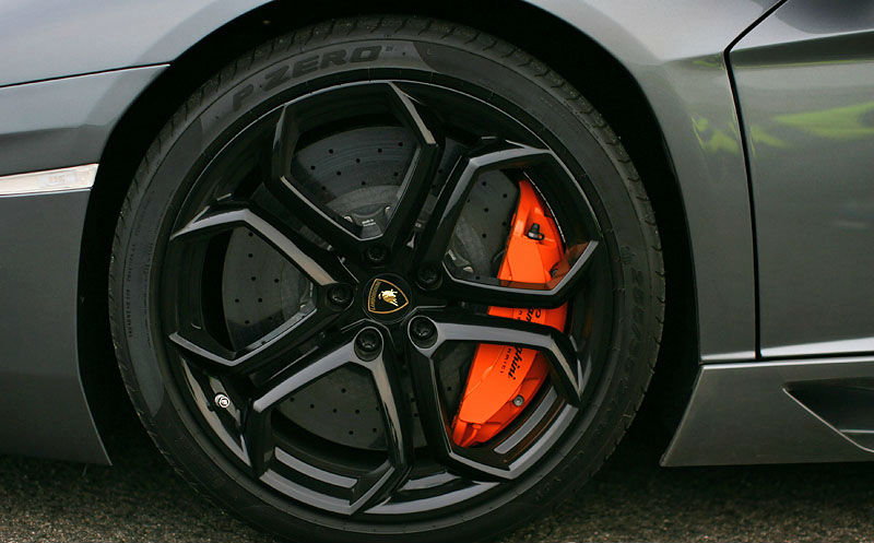 Raging bull Aventador 4