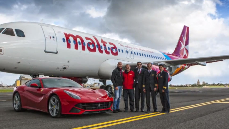 airplane airbus a320 Ferrari F12