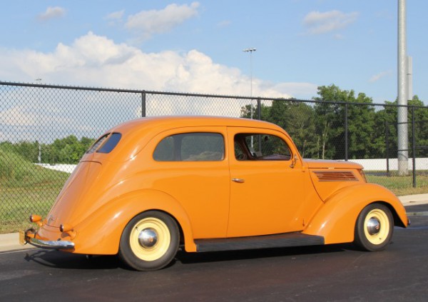 1937 Ford