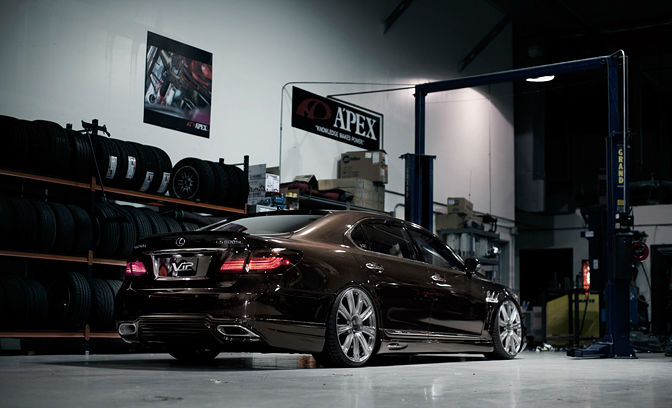 LEXUS LS 600HL vip