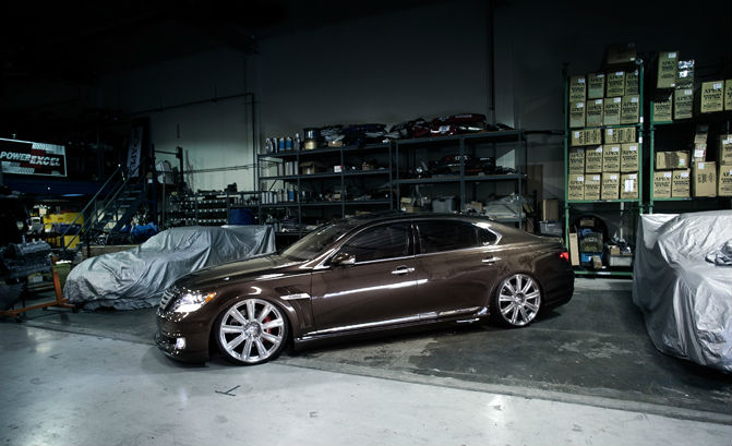 LEXUS LS 600HL vip
