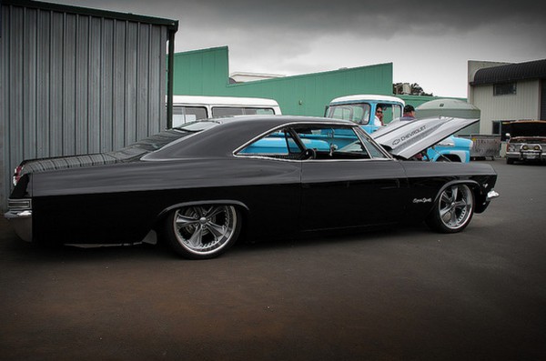 1965 Chevy Impala ss black 4
