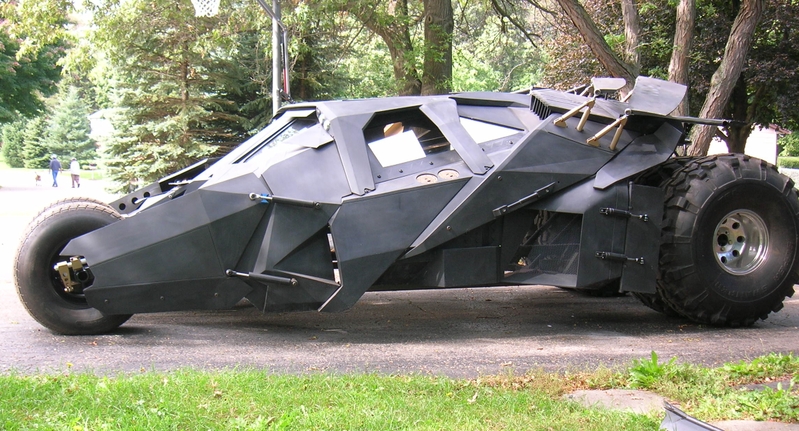 Batmobile Tumbler Batman Begins 6