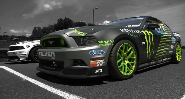 Ford Mustang RTR Drift vs Grip