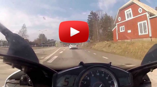 Yamaha R1 Mercedes SL63 AMG