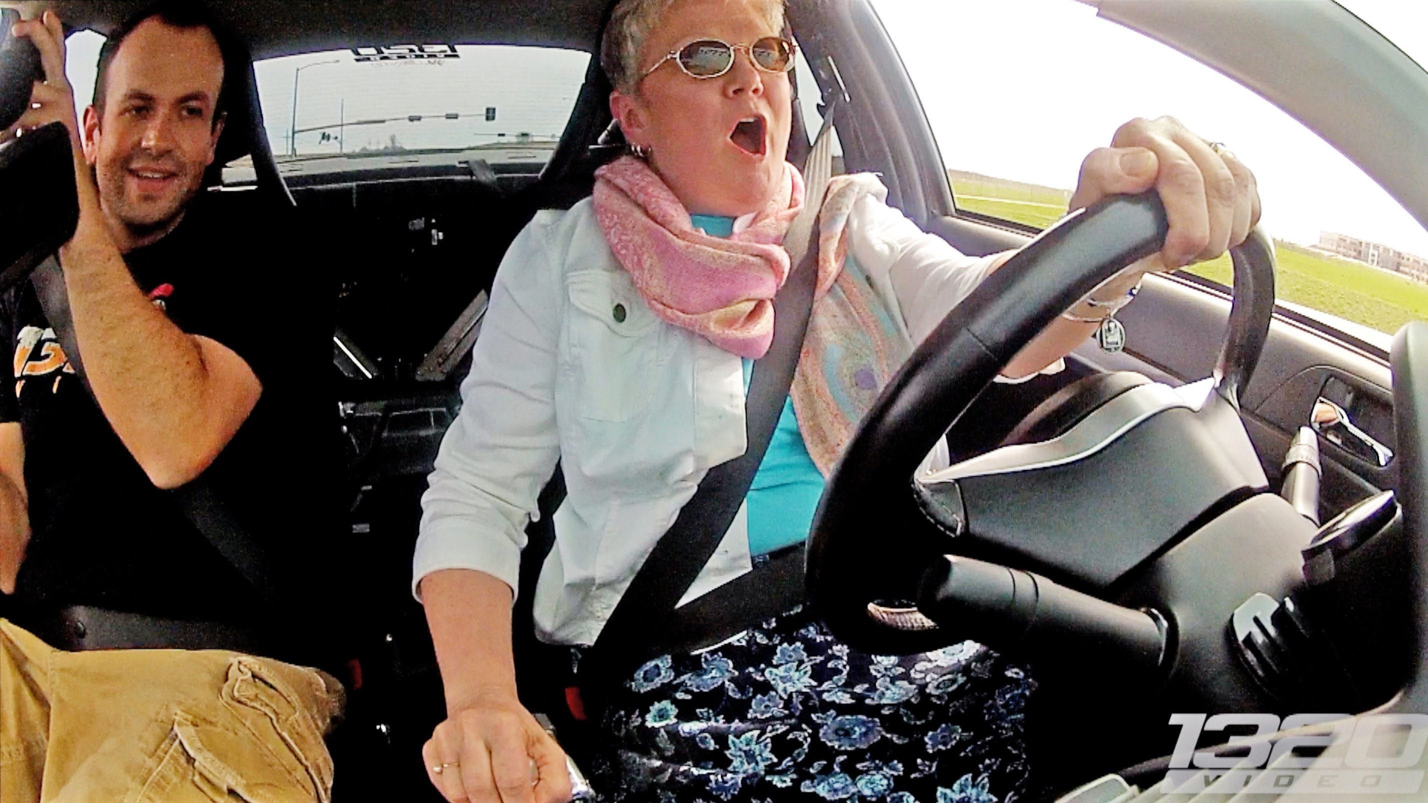 Mom DRIVES the 900hp 3Dx Evo