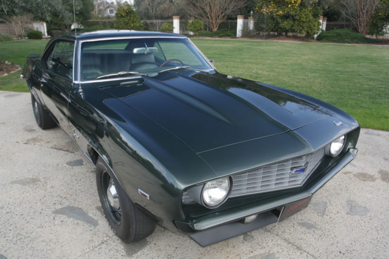 1969 Chevrolet COPO Camaro ZL1 427 Clone