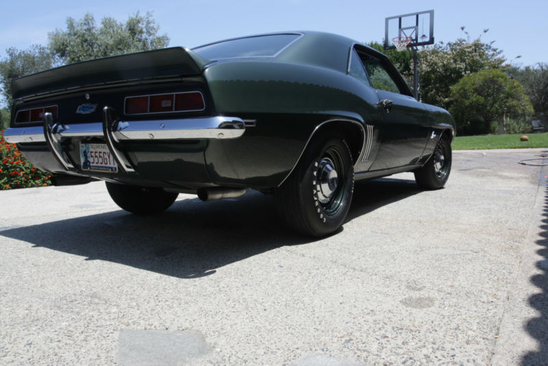 1969 Chevrolet COPO Camaro ZL1 427 Clone