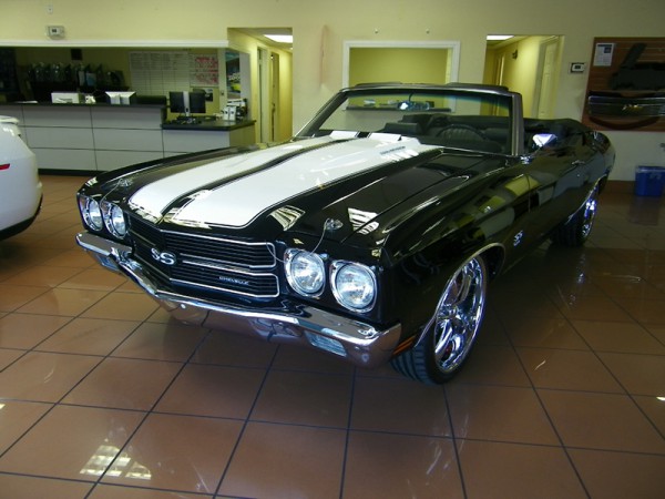 1970 Chevrolet Chevelle Convertible Restomod Triple Black