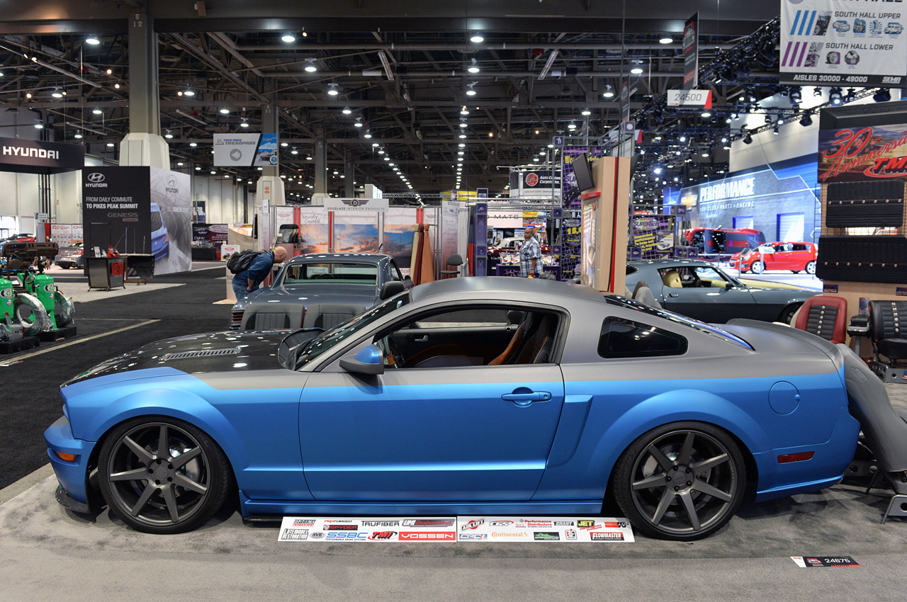 2005 ford mustang car