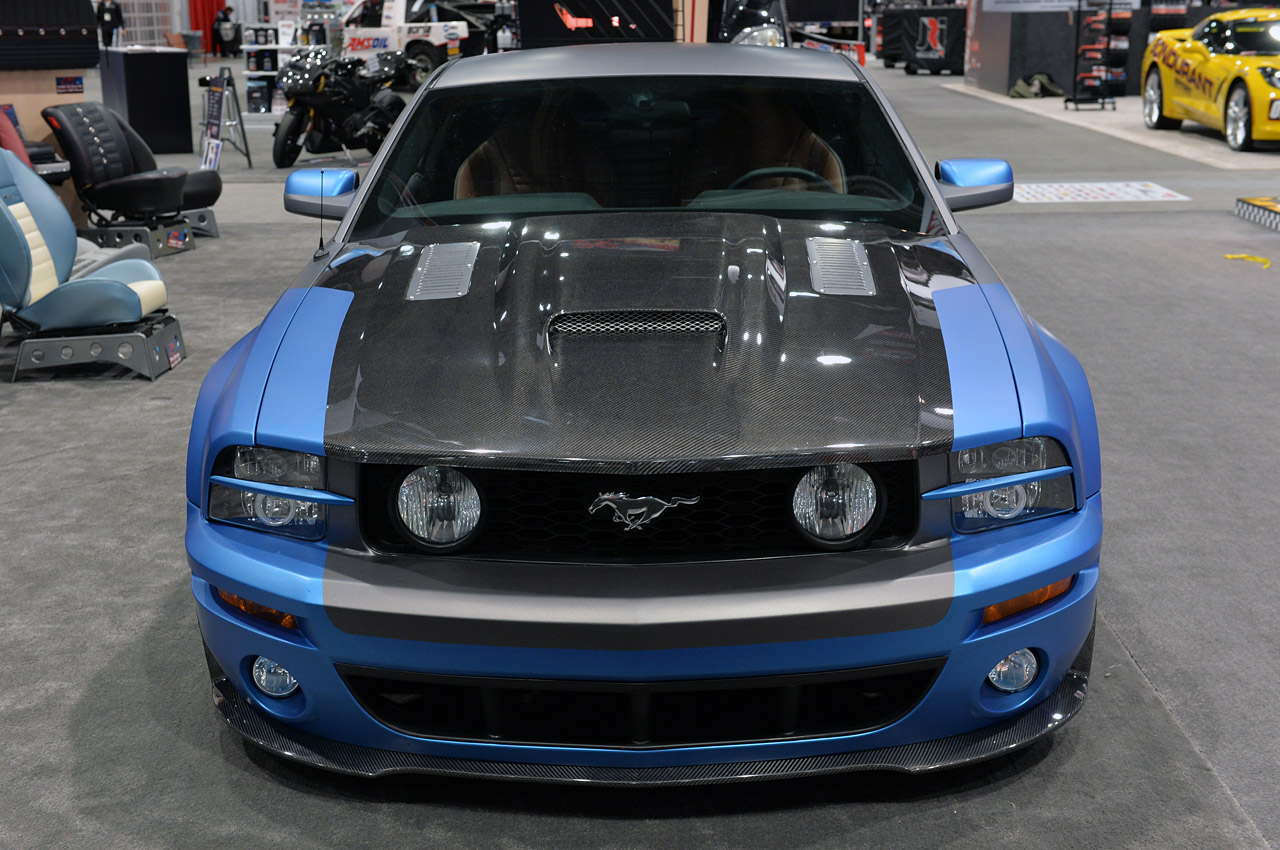 2005 ford mustang car