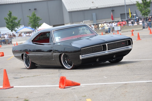 2-tom-boldry-custom-1969-dodge-charger-rt