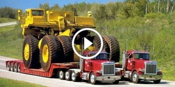 LIEBHERR You Just Have To Check Out This Giant Dump Truck 2