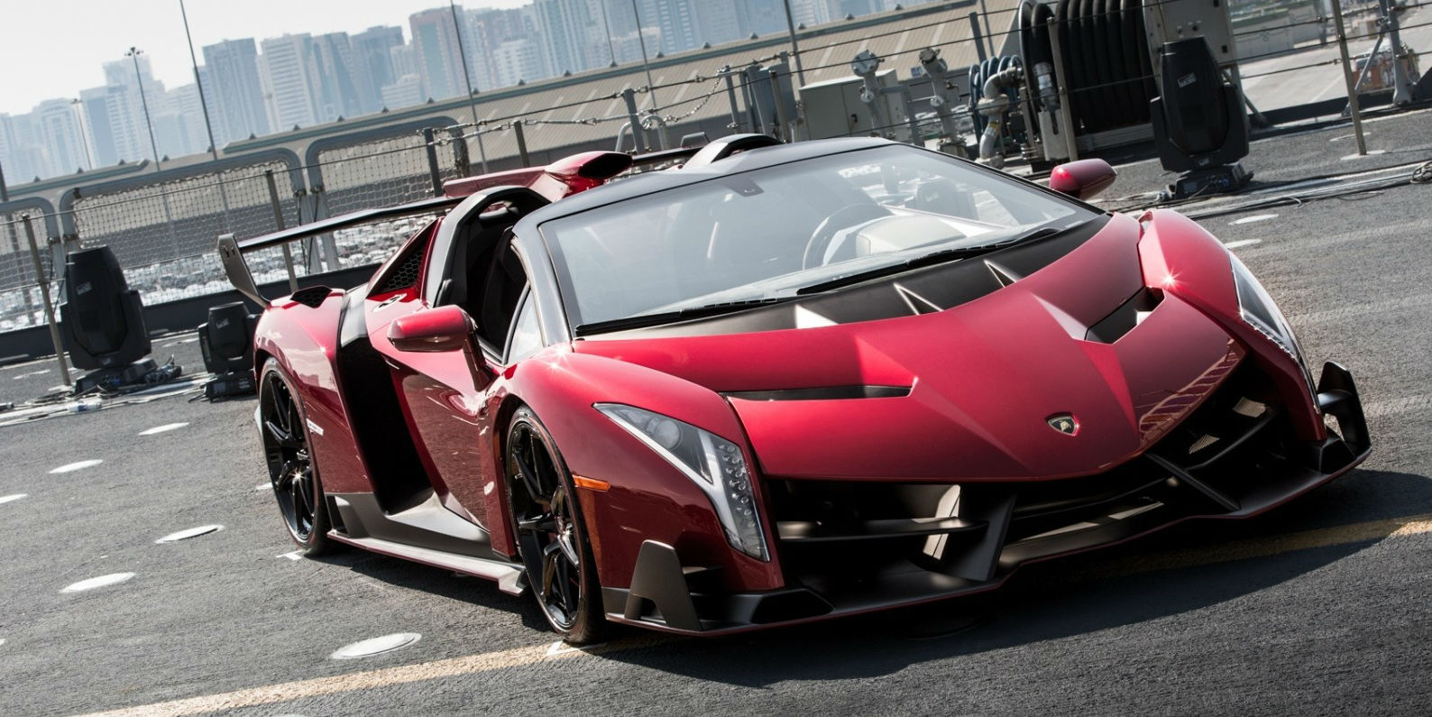 2014 lamborghini veneno roadster