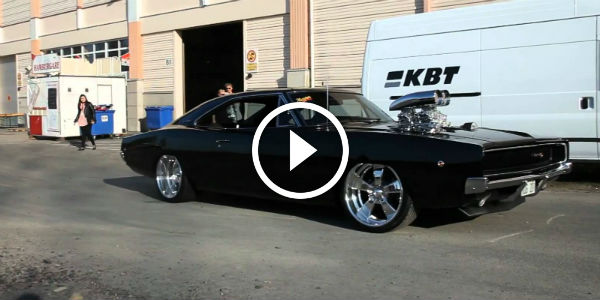 Supercharged 1968 Dodge Charger burnout